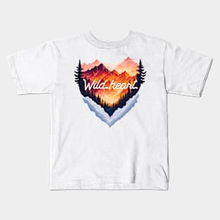 Wild heart - Mountain Lovers Hiking Kids T-Shirt